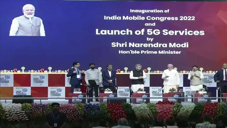 पंतप्रधान नरेंद्र मोदी यांनी दिल्लीत 5G नेटवर्क केले लाँच.